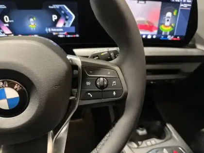 Photo 9 BMW Serie 1 Série 1 120A 170ch M Sport Design DKG7