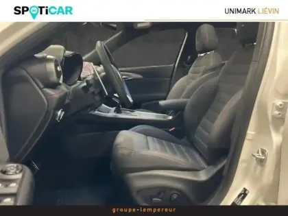 Photo 10 Alfa Romeo Tonale  1.5 Hybrid 160ch Tributo Italiano TCT