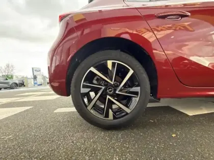 Photo 10 Opel Corsa Gén. VI Ph2 GS 5