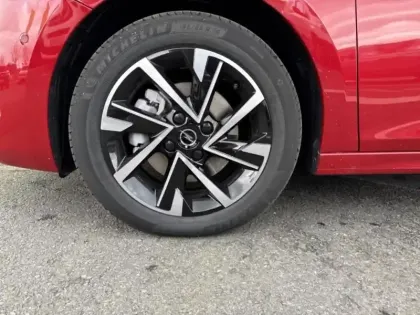 Photo 8 Opel Corsa Gén. VI Ph2 GS 5