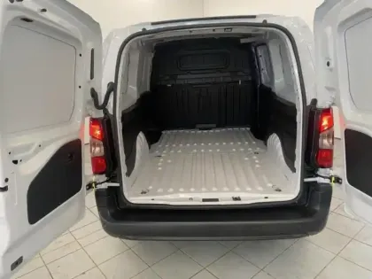 Photo 8 Peugeot Partner  XL Diesel 100ch Pack Premium Connect