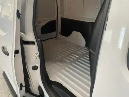 Photo 9 Peugeot Partner  XL Diesel 100ch Pack Premium Connect