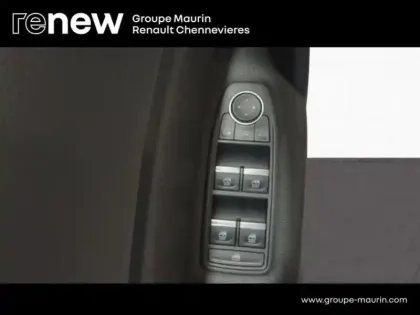 Photo 13 Renault Captur  1.6 E-Tech Plug-in 160ch Intens