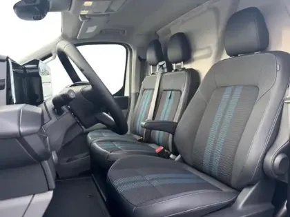 Photo 6 Ford Custom Gén. II Ph1 Sport 1