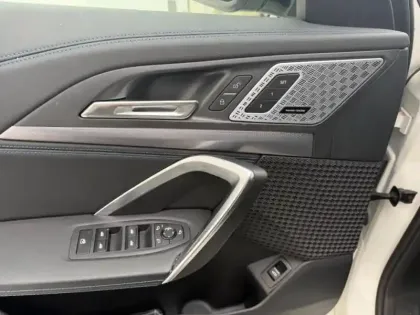 Photo 7 BMW X1  ieDrive20 204ch M Sport