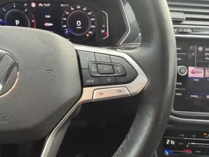 Photo 5 Volkswagen Tiguan  2.0 TDI 150ch Elegance DSG7