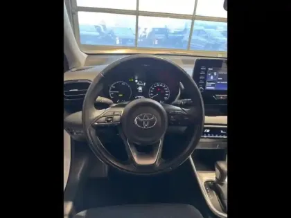 Photo 5 Toyota Yaris  116h Dynamic 5p MY22