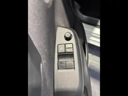 Photo 13 Toyota Yaris  116h Dynamic 5p MY22