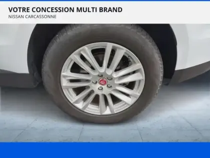 Photo 8 Jaguar F-Pace  V6 3.0D 300ch Prestige 4x4 BVA8