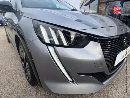 Photo 12 Peugeot 208  1.2 PureTech 130ch S&S GT EAT8