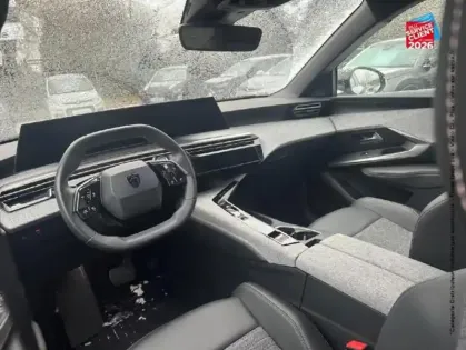 Photo 14 Peugeot 3008  1.2 Hybrid 145ch Allure e-DCS6