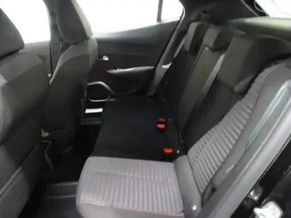 Photo 6 Peugeot 2008  1.2 PureTech 130ch S&S Active Pack EAT8