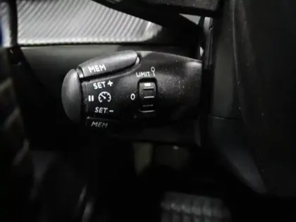 Photo 14 Peugeot 2008  1.2 PureTech 130ch S&S Active Pack EAT8