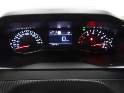 Photo 11 Peugeot 2008  1.2 PureTech 130ch S&S Active Pack EAT8