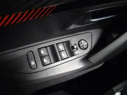 Photo 13 Peugeot 2008  1.2 PureTech 130ch S&S Active Pack EAT8