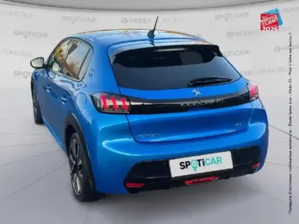 Photo 7 Peugeot 208  e- 136ch GT Camera