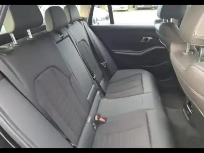 Photo 5 BMW Serie 3 Série 3 Touring 318dA 150ch Business Design