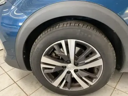 Photo 8 Peugeot 3008  HYBRID 225ch Allure Pack e-EAT8