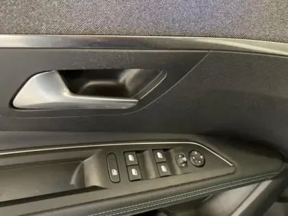 Photo 13 Peugeot 3008  HYBRID 225ch Allure Pack e-EAT8