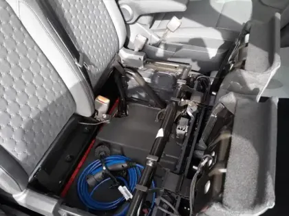 Photo 12 Ford Custom Gén. II Ph1 Limited 1