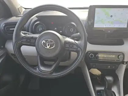 Photo 11 Toyota Yaris  116h Iconic 5p MY22