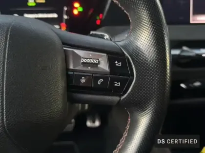 Photo 13 DS DS 4  E-TENSE 225ch Performance Line +