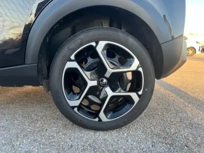 Photo 10 Citroën C3  1.2 Turbo 100ch PLUS