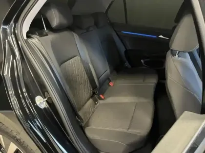 Photo 10 Volkswagen Golf  1.5 TSI EVO2 116ch VW Edition