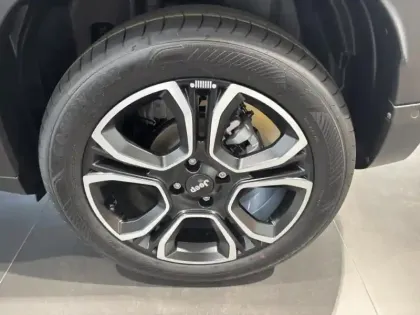 Photo 14 Jeep Avenger  1.2 Turbo T3 110ch MHEV Summit BVR6 eHybrid