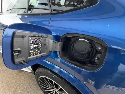 Photo 25 Mercedes Classe GLC 300 e Hybrid EQ 4MATIC AMG Line