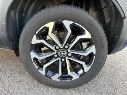 Photo 8 Toyota Yaris Hybride 1.5 HYBRID 116H DESIGN