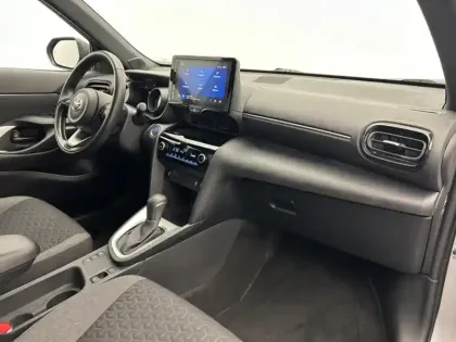 Photo 23 Toyota Yaris Hybride 1.5 HYBRID 116H DESIGN PACK CARGO