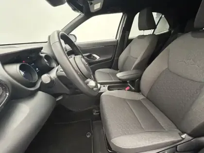 Photo 20 Toyota Yaris Hybride 1.5 HYBRID 116H DESIGN PACK CARGO