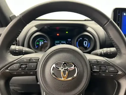 Photo 14 Toyota Yaris Hybride 1.5 HYBRID 116H DESIGN PACK CARGO