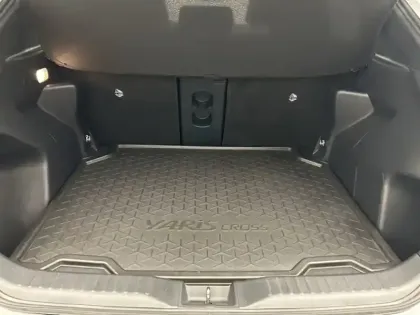 Photo 9 Toyota Yaris Hybride 1.5 HYBRID 116H DESIGN PACK CARGO