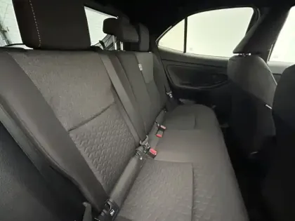 Photo 25 Toyota Yaris Hybride 1.5 HYBRID 116H DESIGN PACK CARGO