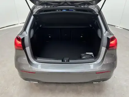 Photo 9 Mercedes Classe A 180 d AMG Line