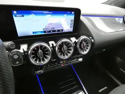 Photo 17 Mercedes GLA AMG 35 4MATIC Line