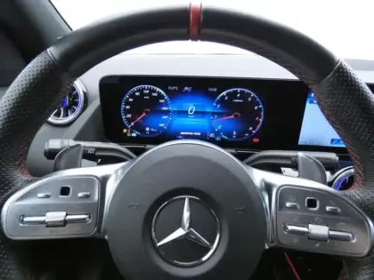 Photo 28 Mercedes GLA AMG 35 4MATIC Line