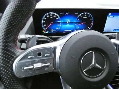 Photo 14 Mercedes GLA AMG 35 4MATIC Line