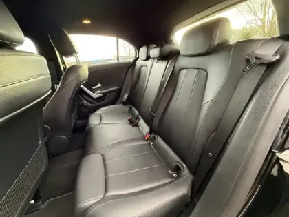 Photo 20 Mercedes Classe A 180 d Progressive Line