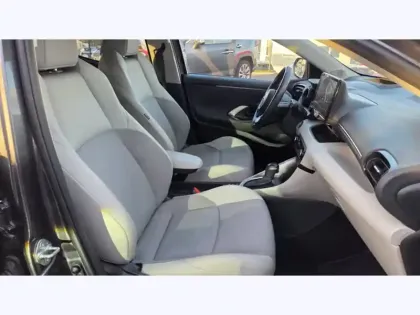 Photo 6 Toyota Yaris Hybride 116h Iconic