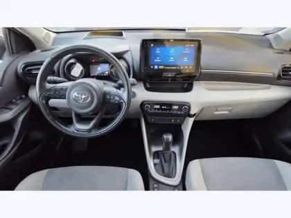 Photo 10 Toyota Yaris Hybride 116h Iconic