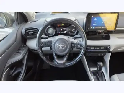 Photo 11 Toyota Yaris Hybride 116h Iconic