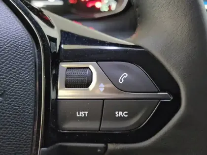 Photo 58 Peugeot 208  PureTech 75 S&S BVM5