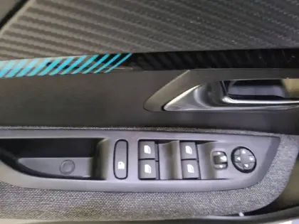 Photo 60 Peugeot 208  PureTech 75 S&S BVM5