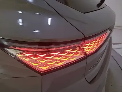 Photo 51 DS DS 4  Hybride E-Tense 225 EAT8