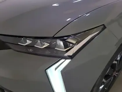 Photo 84 DS DS 4  Hybride E-Tense 225 EAT8
