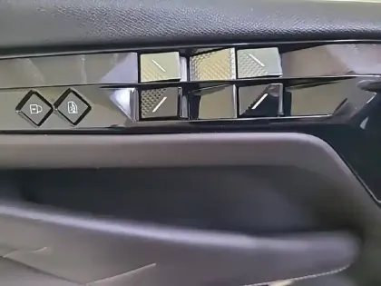 Photo 31 DS DS 4  Hybride E-Tense 225 EAT8