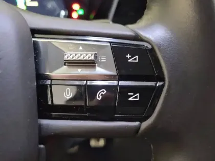 Photo 97 DS DS 4  Hybride E-Tense 225 EAT8